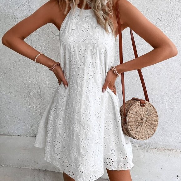 Boho White Women's Eyelet Halter Neck Tunic with Embroidery & Keyhole Back - Picture 5 of 6